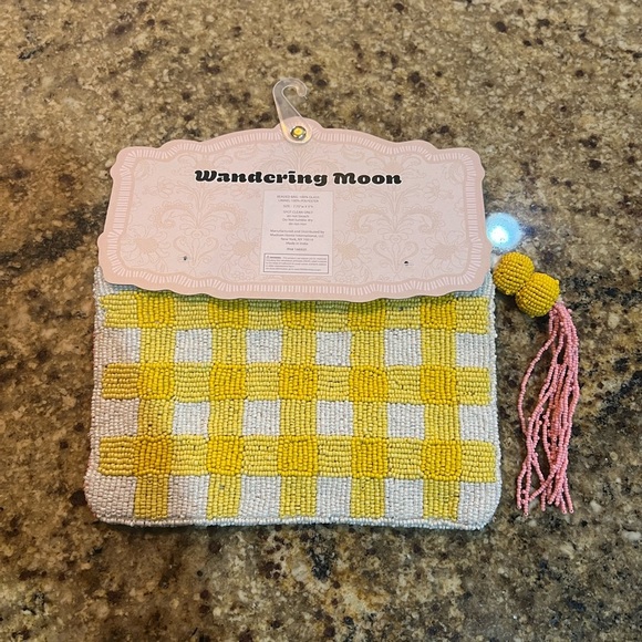 Wandering Moon | Lemon Beaded Bag 🍋 - Picture 3 of 6